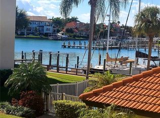 106 1st St E APT 105, Tierra Verde, FL 33715