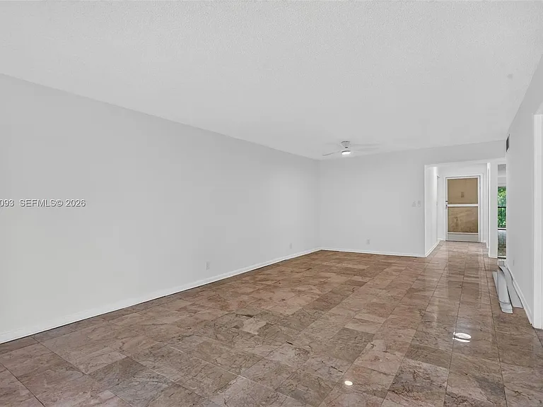 6080 NW 44th St #410 — Photo 4
