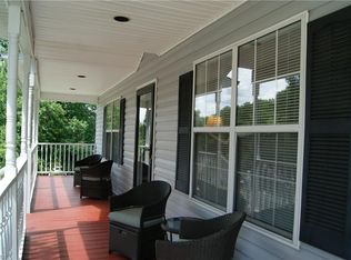 2032 Priya St, Thomasville, NC 27360