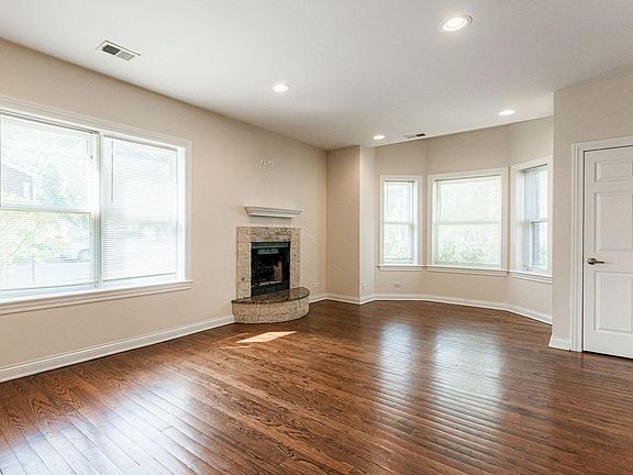 3rd image of 6912 W Medill Ave #1WW