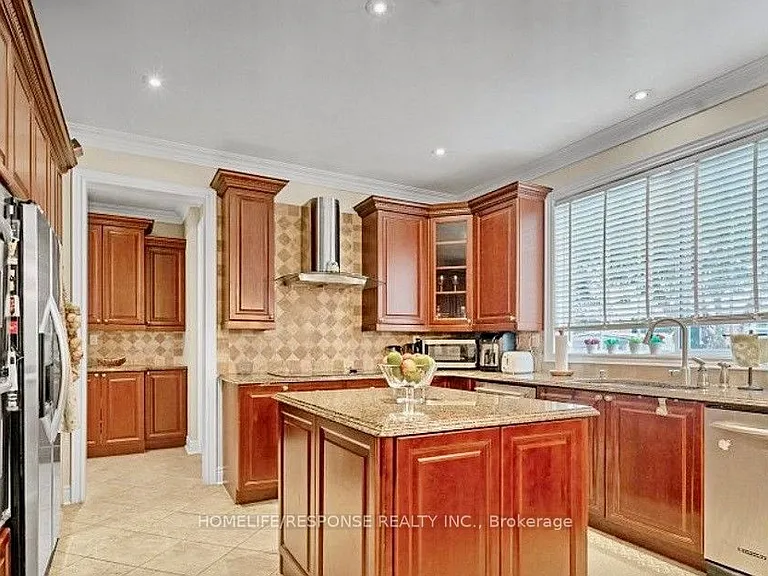 1382 Storey Dr — Photo 8