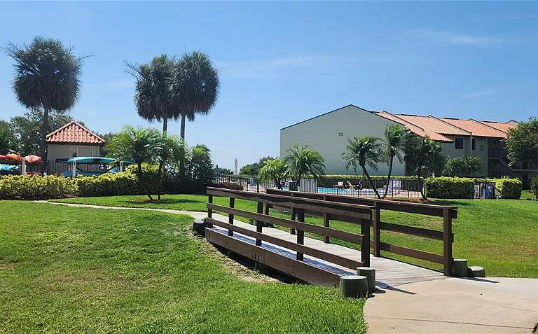 1515 Pinellas Bayway S #17 — Photo 20