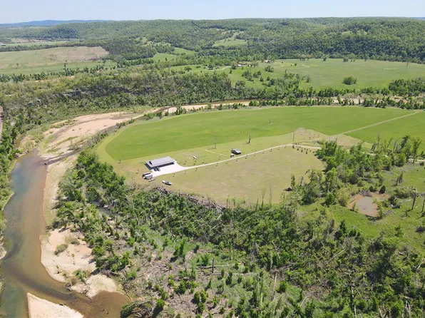 1360 Marion County #4043, Yellville, AR 72687