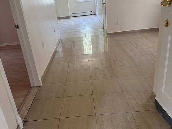 3rd image of 417 Franklin St #2