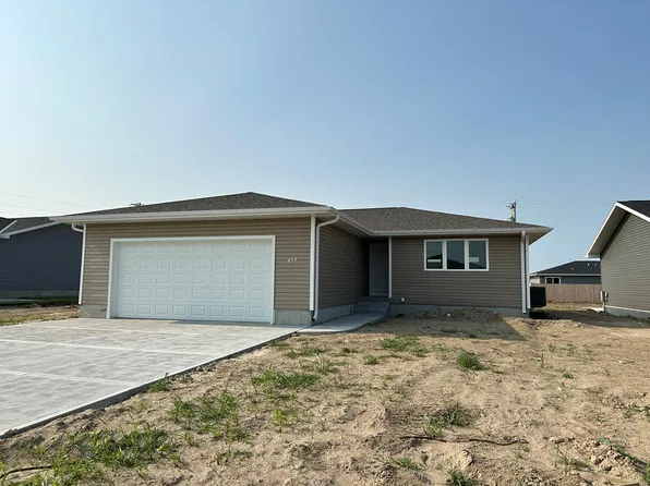 617 7th St, Phillips, NE 68865