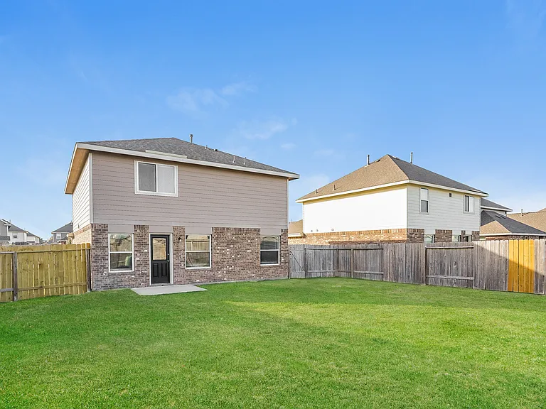 3202 Buttercup Dr — Photo 5