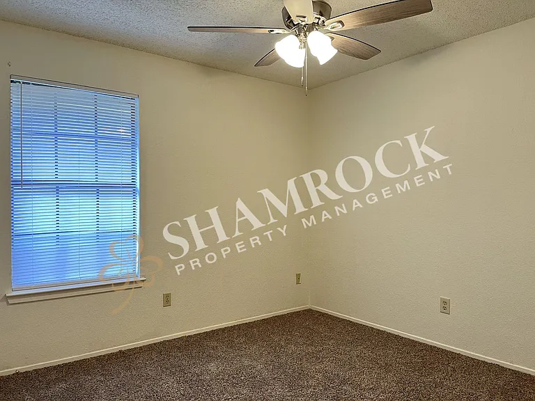 2103 Kirby Lee St — Photo 14
