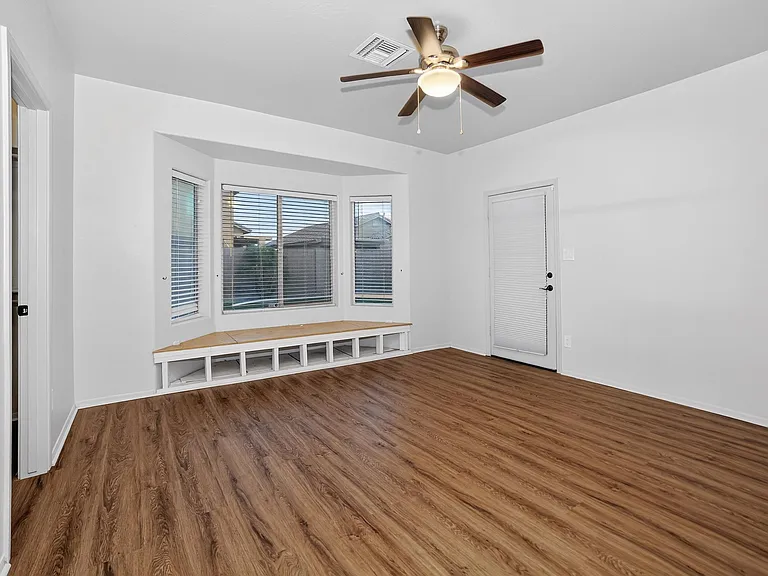 2523 S 41st Way — Photo 14