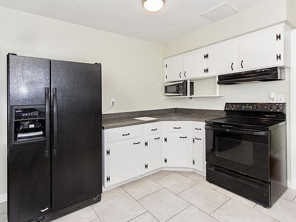 3rd image of 3718 Ponce De Leon Ave