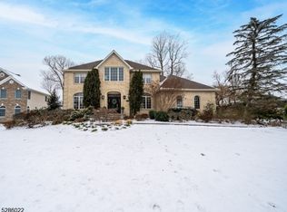 34 Bourbon St, Wayne, NJ 07470