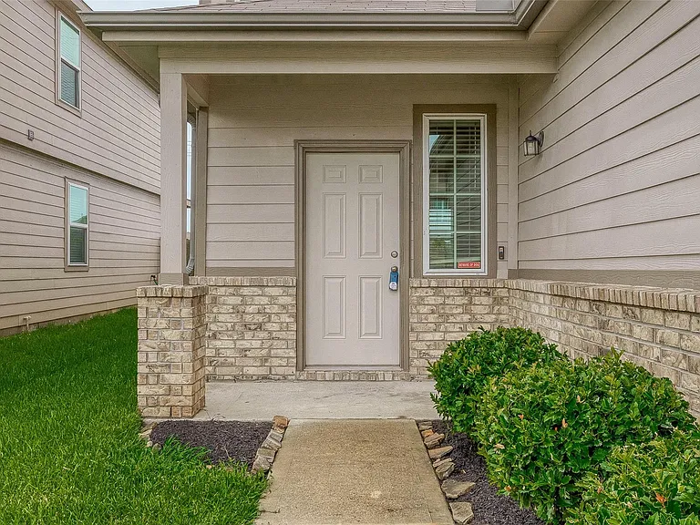 17219 Quiet Song Ct — Photo 6