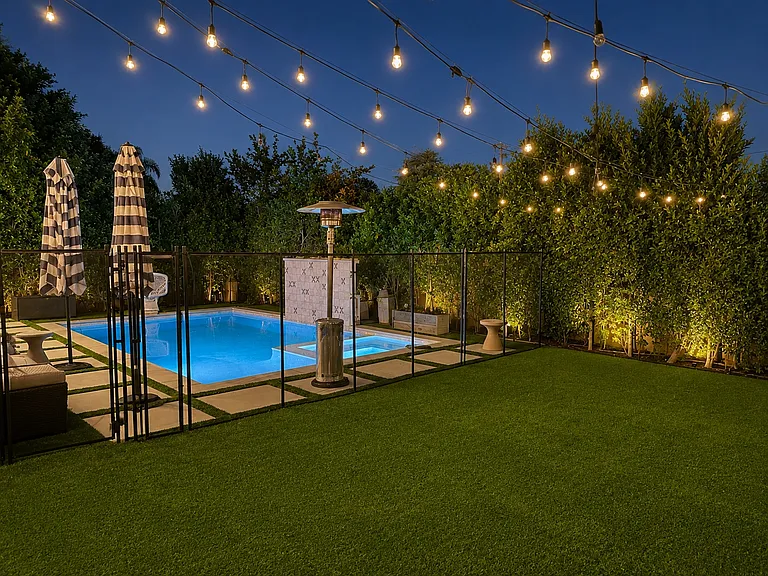 5920 Wilkinson Ave — Photo 44