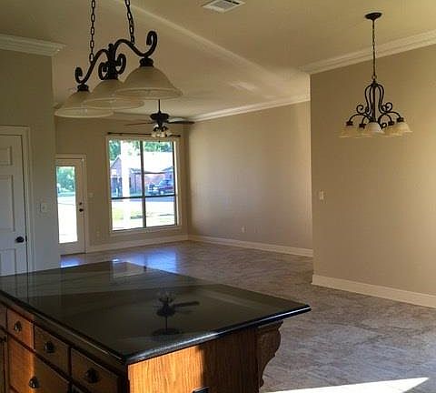 3rd image of 16821 Glenwood Springs Dr