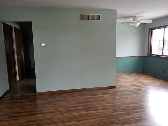 3rd image of 95 Old Mill Dr Unit 13