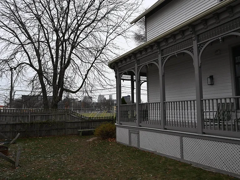 2099 Vermont St — Photo 10