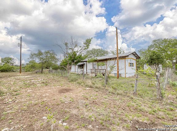 64 Quail Circle, Uvalde, TX 78801 | MLS #1686570 | Zillow