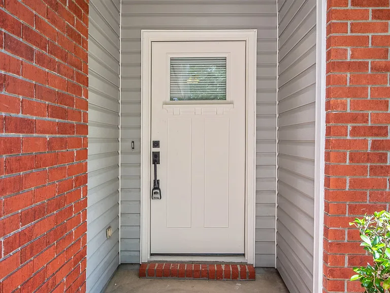 804 Sparkleberry Cv — Photo 3