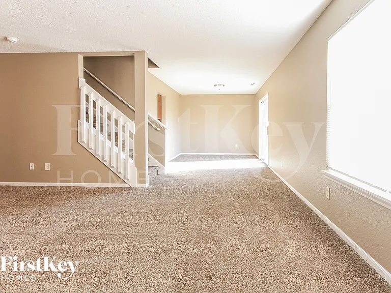 1820 Long Lake Dr — Photo 4