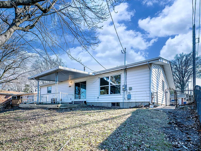 8435 Bridle Spur Dr — Photo 43
