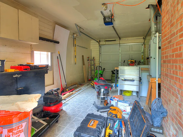 1414 Oxford Way — Photo 30