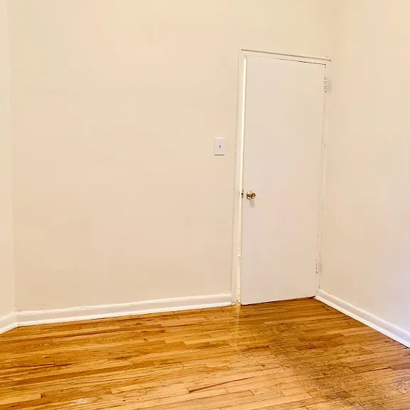 21 E 108th St #2D — Photo 3
