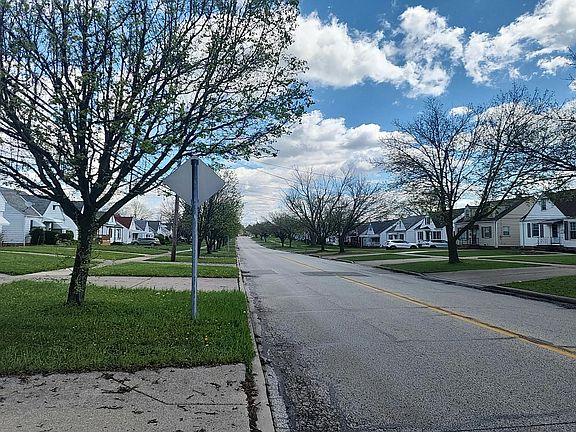 4th image of 15905 Turney Rd