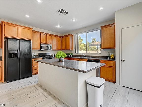 3rd image of 5482 Peace River Ct
