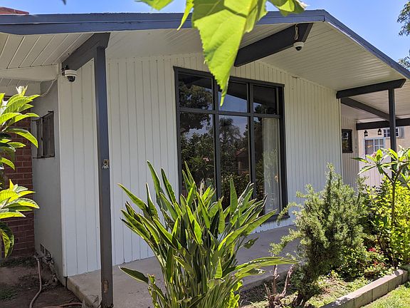 2nd image of 3341 Larga Ave