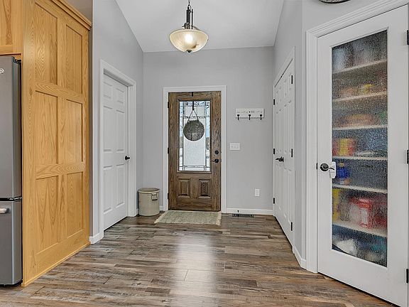 5th image of 14933 Ridgeway Dr
