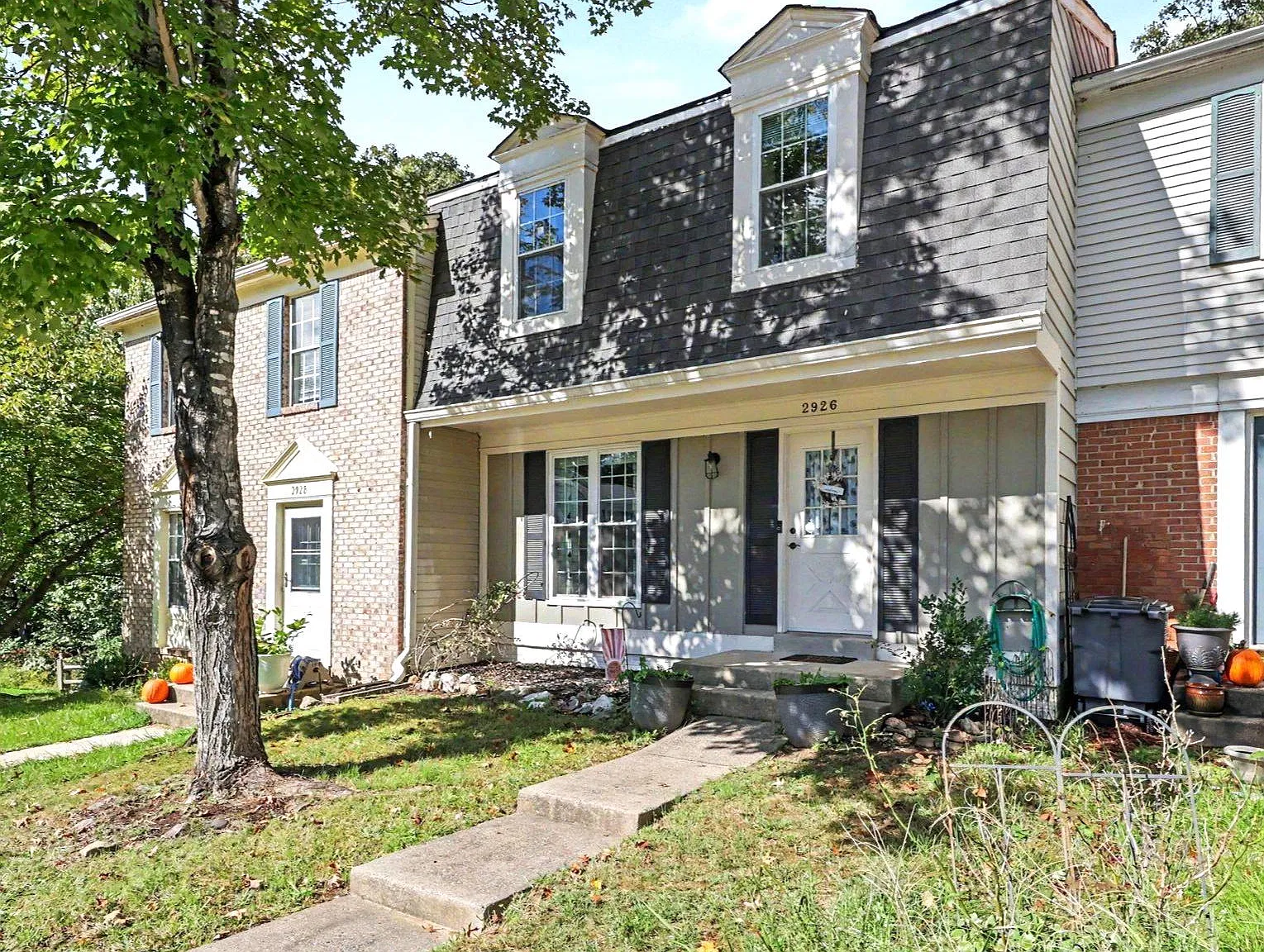 4 bed, 2.5 bath, 1708 sqft, $2,645 — Photo 2