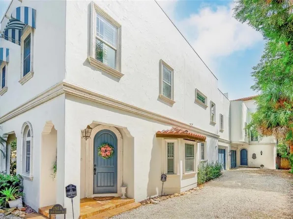 2936 W Knights Ave #B, Tampa, FL 33611