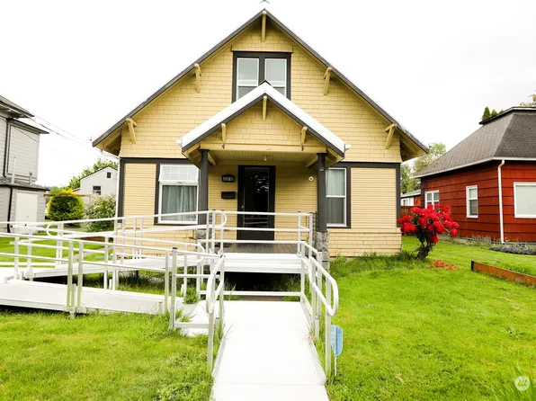 608 W Pioneer, Puyallup, WA 98371