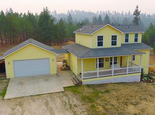 11904 E Blanchard Rd, Elk, WA 99009
