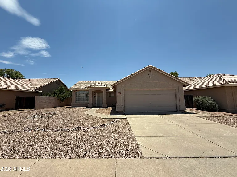 1413 W Orchid Ln — Photo 1