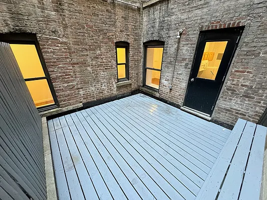 Rented by GreenVill Real Estate LLC | media 31