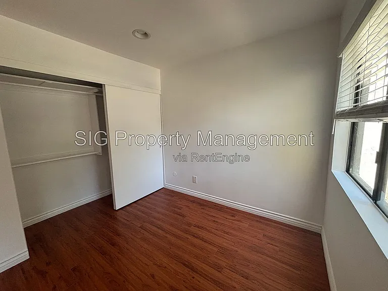 3200 Fairesta St #5 — Photo 14