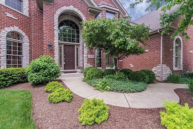 1st image of 2821 Majestic Oaks Dr