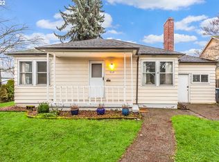 8918 E Burnside St, Portland, OR 97216