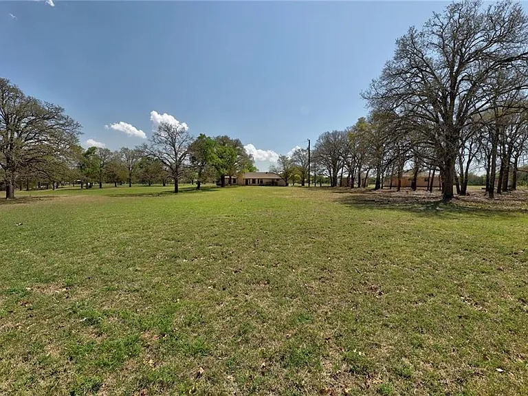 207 Rancho Bueno Dr — Photo 32