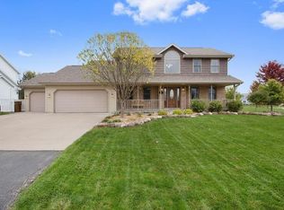 1409 Stadler Ct, Menasha, WI 54952