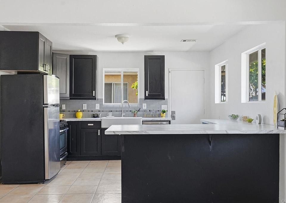 1st image of 3144-48 Newton Ave