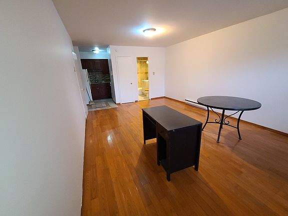 5th image of 41-15 75th St Unit 7