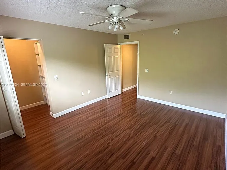 5035 Wiles Rd #203 — Photo 7