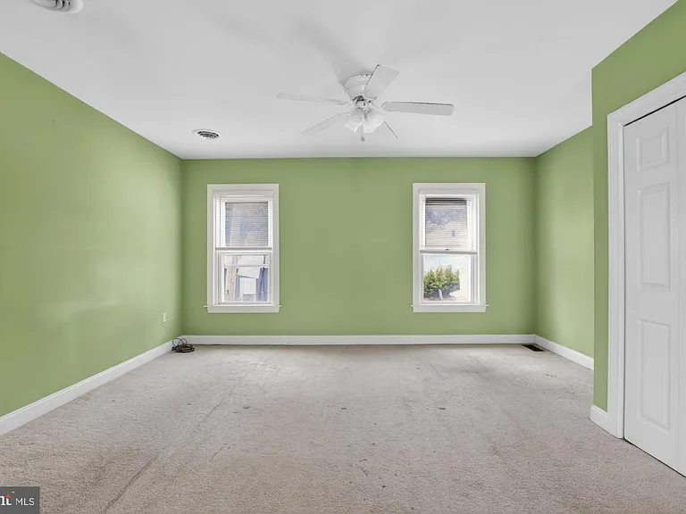 219 Hermitage St — Photo 30