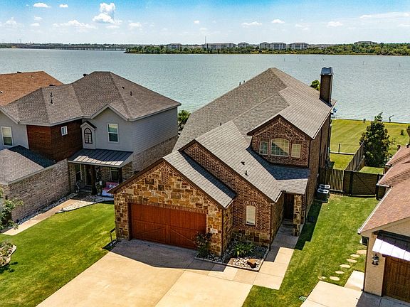 2nd image of 2313 Windjammer Way