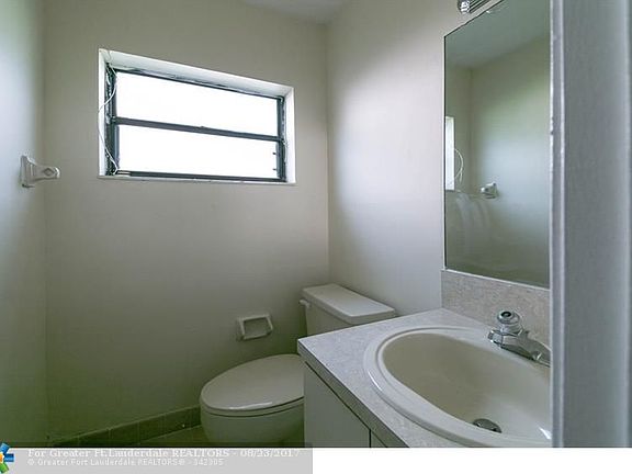 4th image of 9485 NW 45th Pl