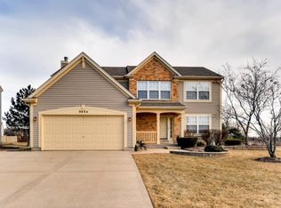 9894 Bedford Dr, Huntley, IL 60142
