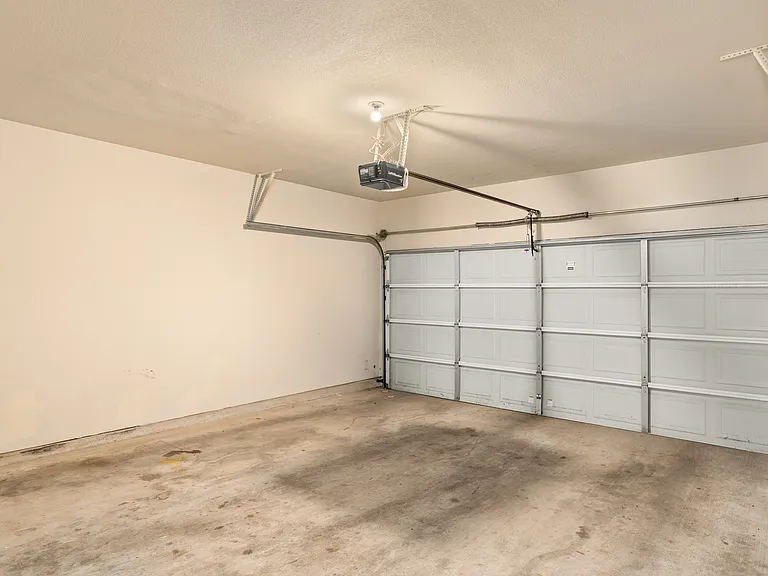 4230 Holland Ave — Photo 17