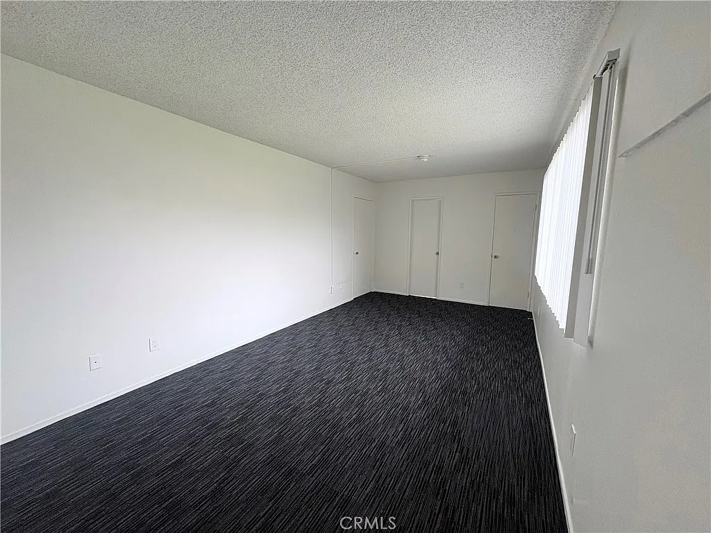 Studio, 260 sqft, $1,025 — Photo 2