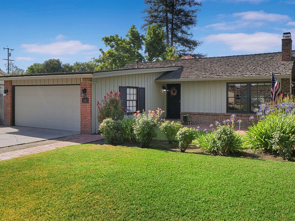 1st image of 1109 W Benjamin Holt Dr